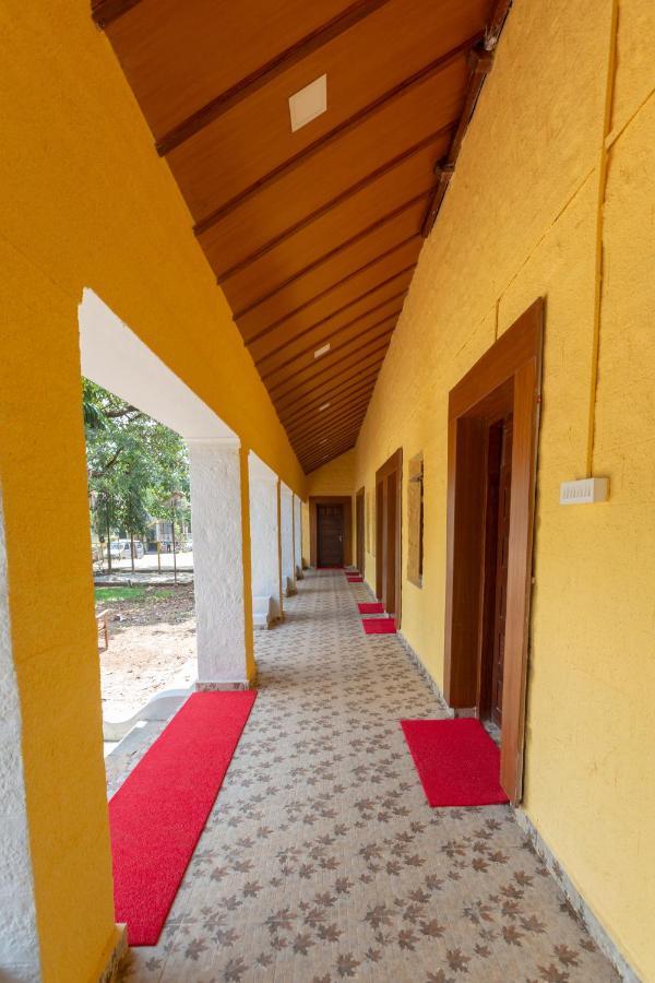 Kstdc Hotel Mayura Gerusoppa, Jogfalls Māvingundi Buitenkant foto